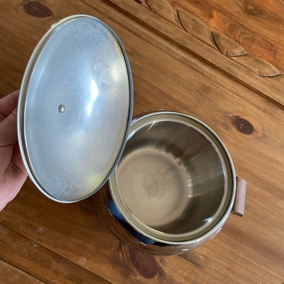 West Bend Penguin Hot & Cold Server - Picture 3 of 5